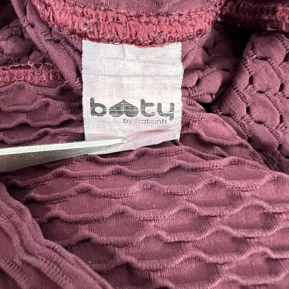 Booty by Brabants 2 Pair Cropped Capri Leggings Purple Red Women OSFM - Picture 8 of 10